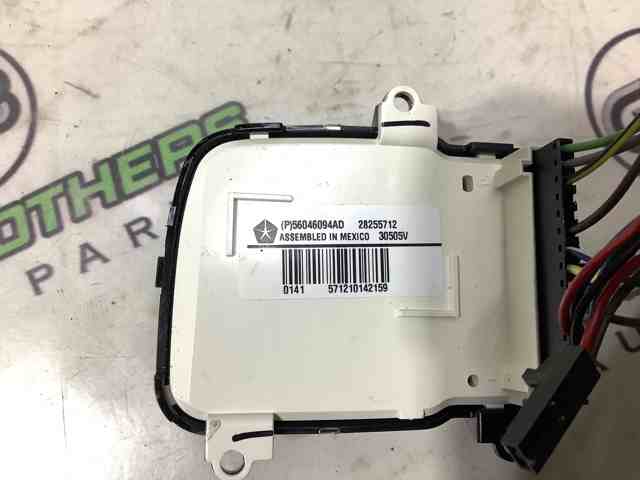 CHRYSLER 56046094AD Блок кнопочных переключателей рулевого колеса в наличии Тернополь