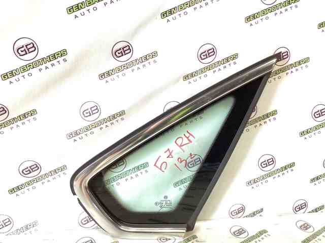 Стекло кузова/багажного отсека, правое 561845298G VAG