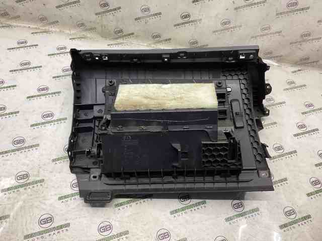 VAG 561857101C82V Крышка перчаточного ящика (бардачка) в наличии Тернополь