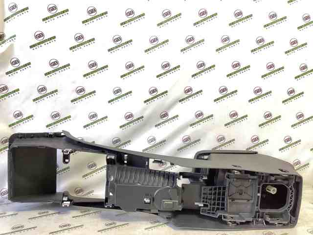 Центральная консоль торпеды 561863241E82V VAG