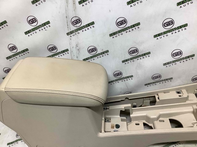 561863241E95T VAG Консоль панели управления центральная купить в Запорожье
