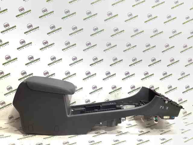 Центральная консоль торпеды 561863241G82V VAG