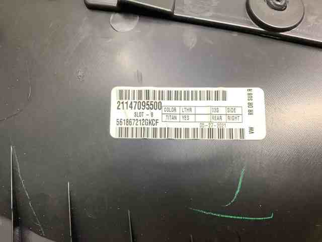 VAG 561867212GKCF Обшивка (облицовка) внутренняя двери задней правой в наличии Тернополь