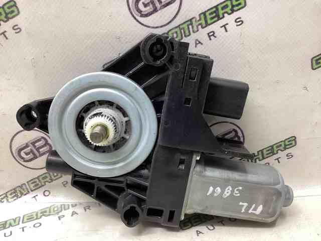 Мотор стеклоподъемника двери передней, правой 68079283AB CHRYSLER
