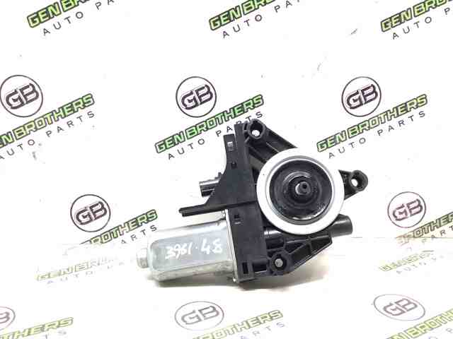 Моторчик стеклоподъемника двери задней, правой 68079284AB CHRYSLER