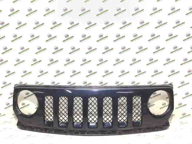 Облицовка радиатора 68091526AA CHRYSLER