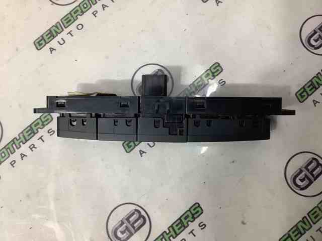 CHRYSLER 68165249AC Блок кнопок центральной консоли в наличии Николаев