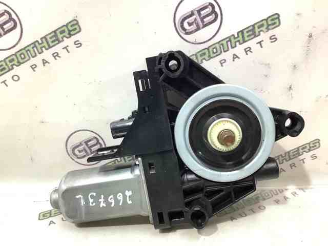 Привод электростеклоподъемника передний 68209825AA CHRYSLER