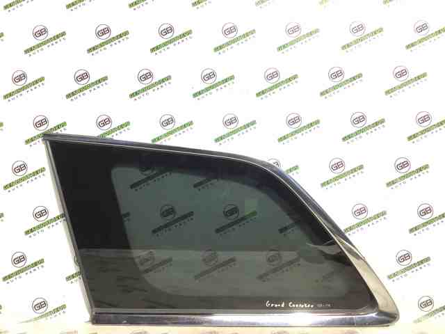 Стекло багажного отсека, левое 68213835AC CHRYSLER