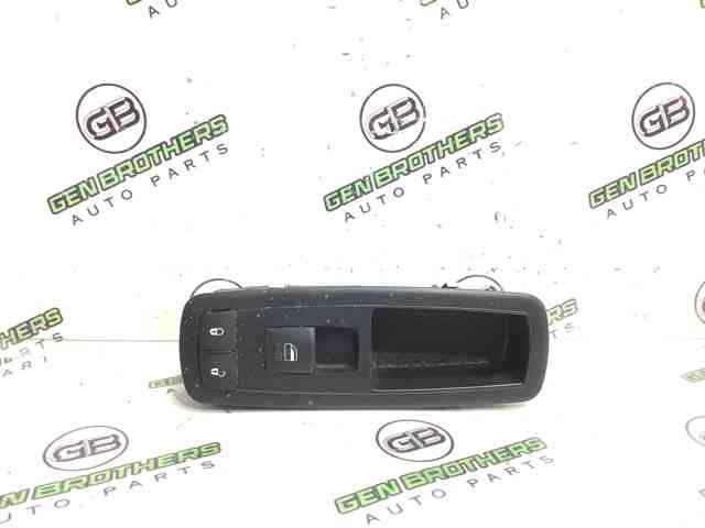 Кнопки переднего правого стеклоподъемника 68228155AA CHRYSLER