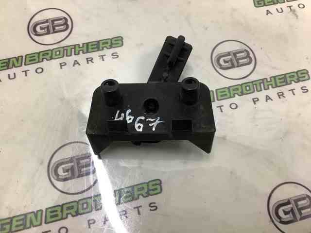 CHRYSLER 68257542AA Ручка открывания капота в наличии Киев