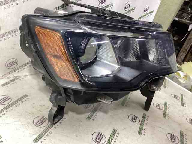 68266646AD CHRYSLER Правая фара купить в Украина