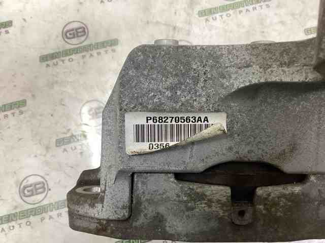 Левая подушка двигателя 68270563AA CHRYSLER
