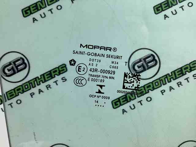 CHRYSLER 68274331AA Стекло двери передней левой в наличии Ровно