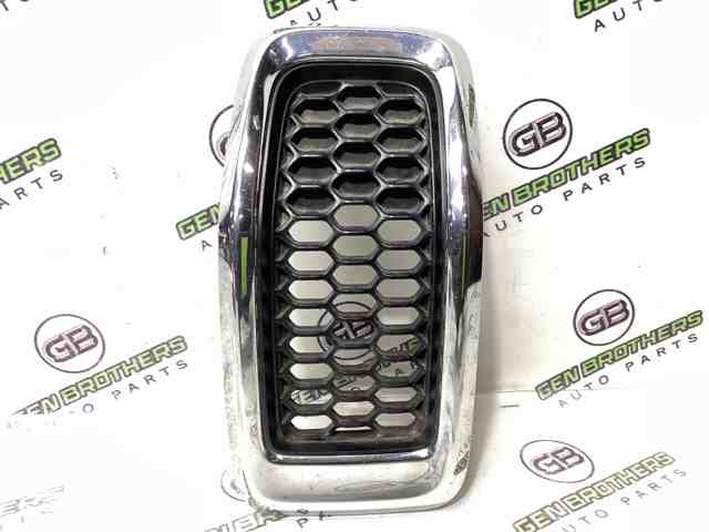 Облицовка радиатора 68303626AA CHRYSLER