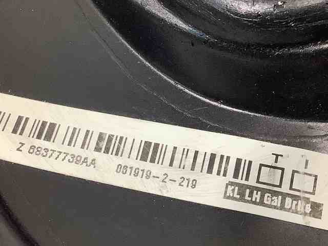 68377739AA CHRYSLER Стекло кузова (багажного отсека) левое купить в Кривой Рог