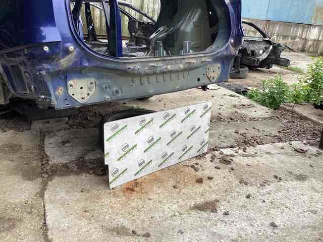 Панель багажного отсека 791104CC0A NISSAN