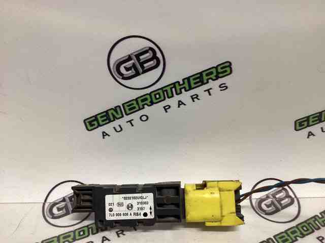 Датчик AIRBAG передний 7L0909606A VAG