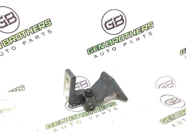 Петля водительской двери 7N0831401A VAG