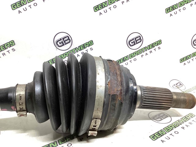 Полуось (привод) передняя 7P0407271C VAG