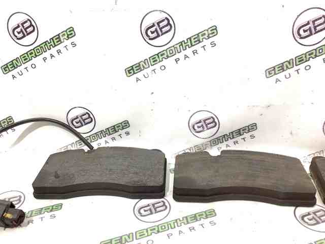 7P6698151 Передние тормозные колодки купить Киев