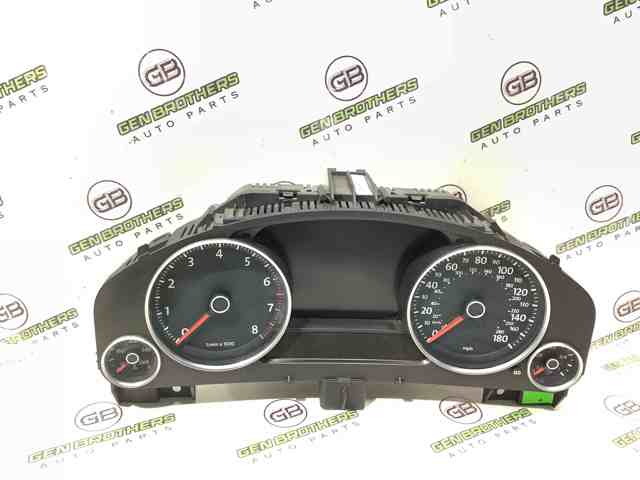 Приборная доска 7P6920983 VAG