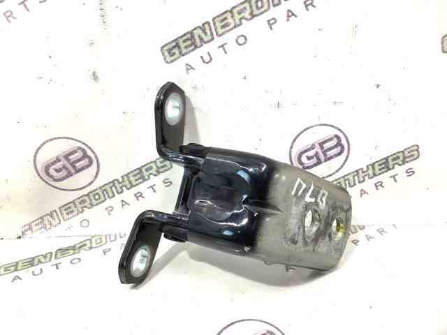 Петля передней двери левая 804015AA0B NISSAN
