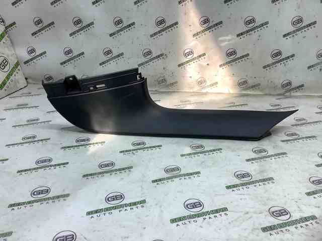 Облицовка багажника пятой двери 81740CV000 HYUNDAI