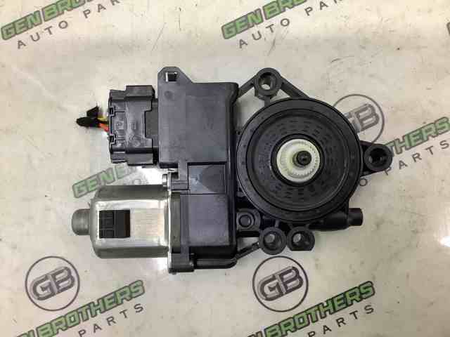 82460CV010 HYUNDAI Мотор стеклоподъемника двери передней правой купить в Украина