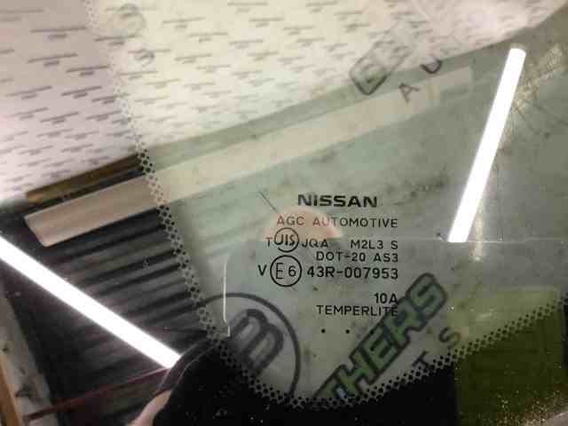 833014CC0B NISSAN Стекло кузова (багажного отсека) левое купить в Кривой Рог