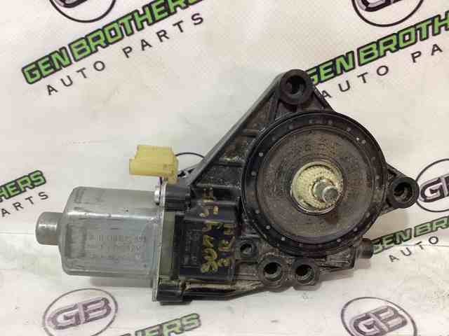 Мотор стеклоподъемника двери задней, правой 834603Q001 HYUNDAI
