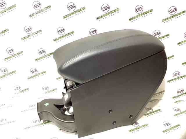 Крышка подлокотника 846603S100RY HYUNDAI