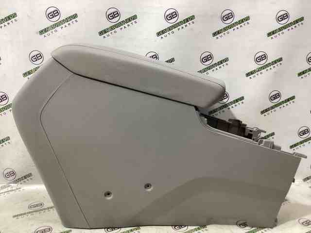 Подлокотник центральной консоли 84660C2000TGG HYUNDAI