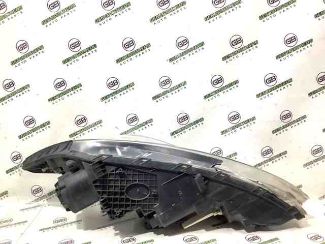 Правая блок фара 921024U020 HYUNDAI