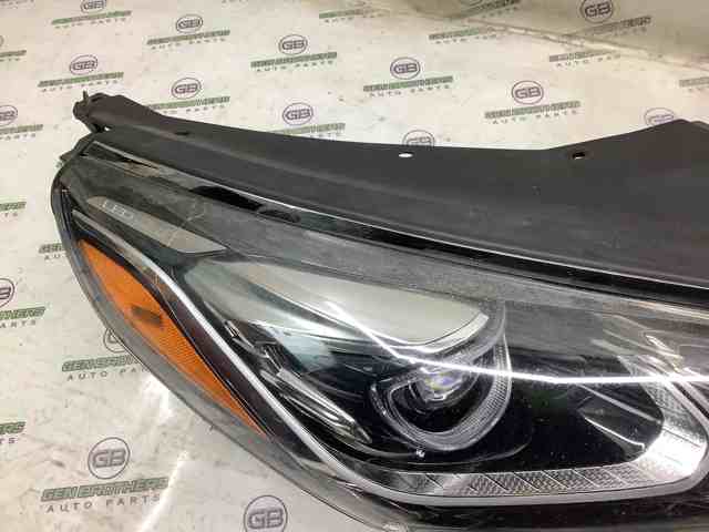 HYUNDAI 92102C2600 Фара правая в наличии Черкассы