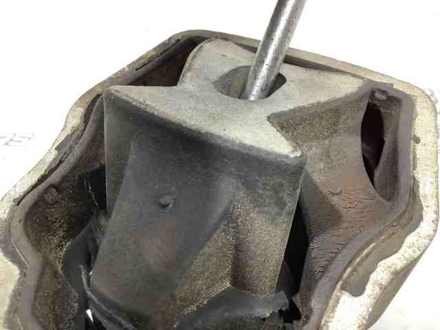 LR000597 LAND ROVER Верхняя опора двигателя купить в Каменское
