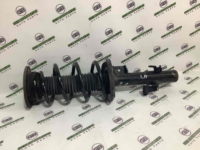Стойка передняя левая LR024435 LAND ROVER