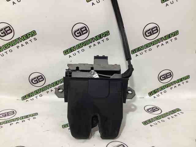 Замок и ручка двери задка LR025420 LAND ROVER