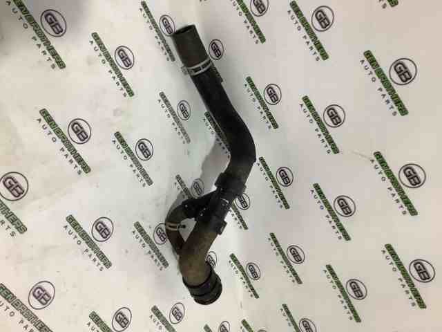 Трубка масляного радиатора АКПП, нижняя LR026707 LAND ROVER