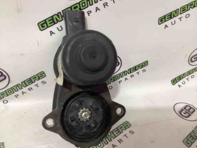 Мотор привода тормозного суппорта заднего LR027141 LAND ROVER