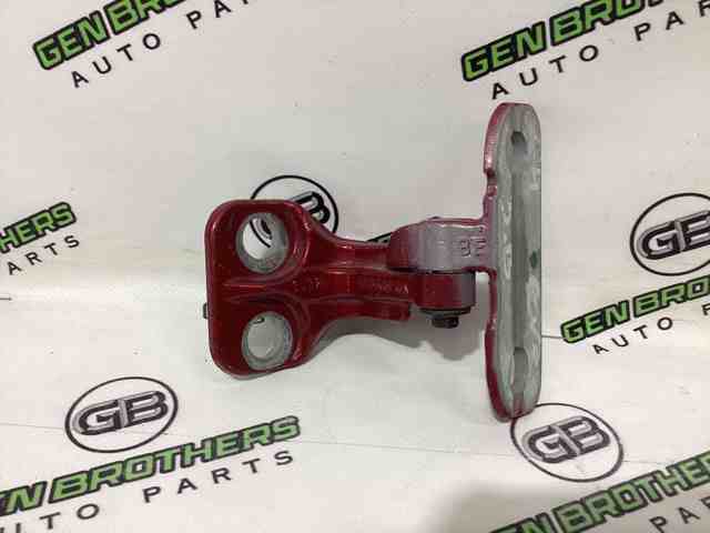 LR027584 LAND ROVER Петля двери передней левой купить в Житомир