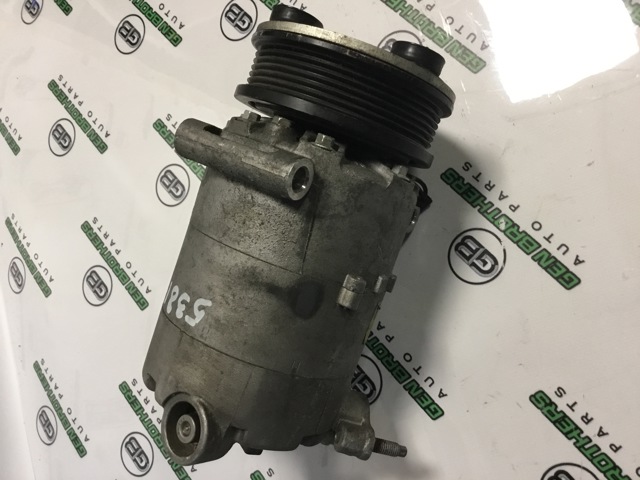 Компрессор климатической установки LR027788 LAND ROVER