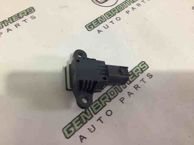 Датчик AIRBAG передний LR043878 LAND ROVER