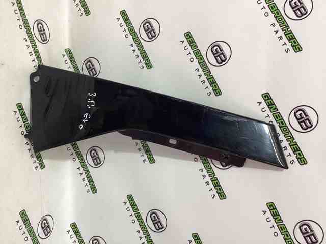 Накладка задней двери, правой, вертикальная LR050769 LAND ROVER