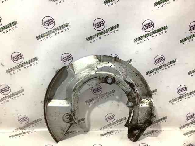 Пыльник тормозного диска переднего левого LR057826 LAND ROVER