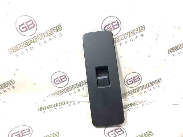 Кнопка подъемника переднего правого стекла LR059773 LAND ROVER