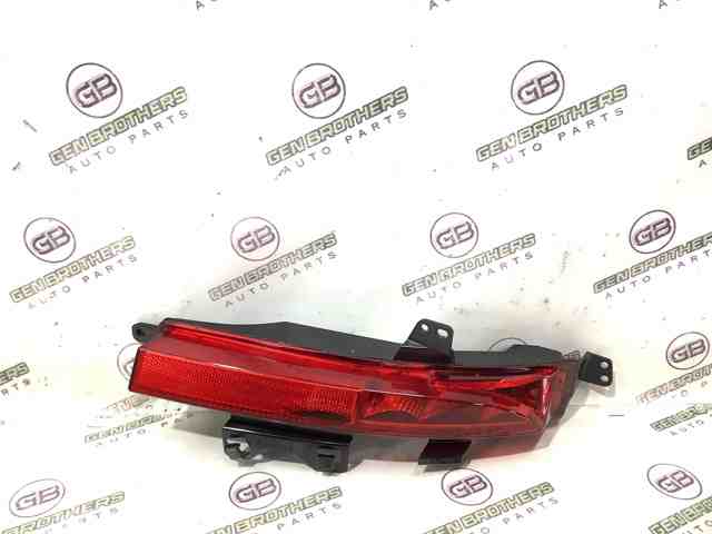 Противотуманнка задняя, правая LR060910 LAND ROVER
