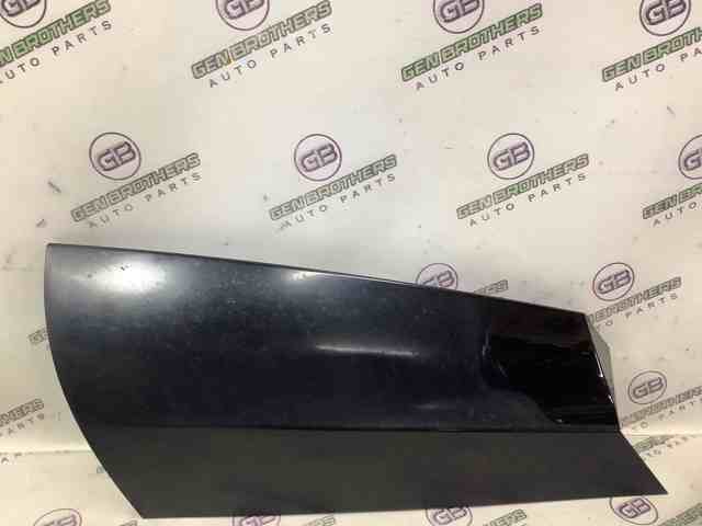 Накладка стойки кузова внешняя, задняя правая LR061128 LAND ROVER