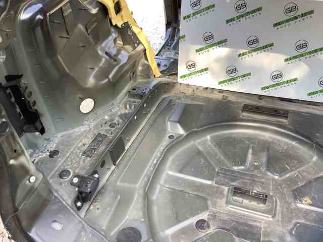 LR061129 LAND ROVER Днище багажника (ниша запасного колеса) купить в Днепр