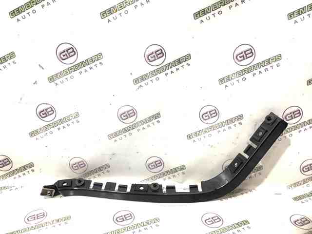 Направляющая заднего бампера, правая LR061274 LAND ROVER